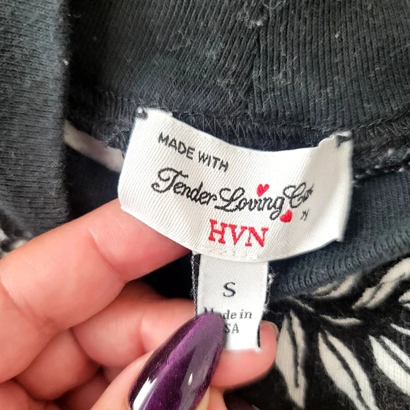 HVN Black and White Fleece Leopard  Sweatshirt And Shorts Set Small Quiet Luxury - Picture 8 of 16